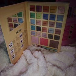 Palette Colours Eyeshadows 28 Shades Blush Highlighter Bronzer Vibes Spring Arists Daydreamer Kozmic 