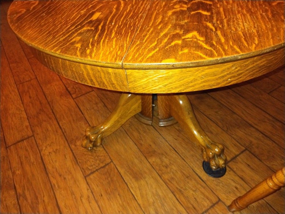 Antique Round Clawfoot Dining Table