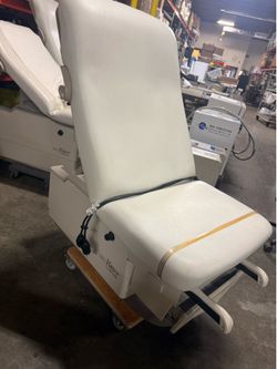 Ritter 222 exam tables - fiot control *great condition **electric up and down for ease! Off white have 6 in stock - stirrups -NICE - priced each  OBO 