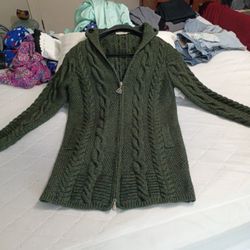 Large Women's Green Saol Irish Sweater