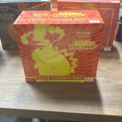 Pokemon Sword & Shield Vivid Voltage Elite Trainer Box