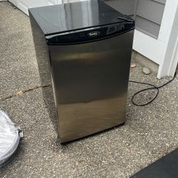 Danby Mini Refrigerator 