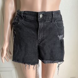 Woman’s Old Navy boyfriend shorts mid rise size 12