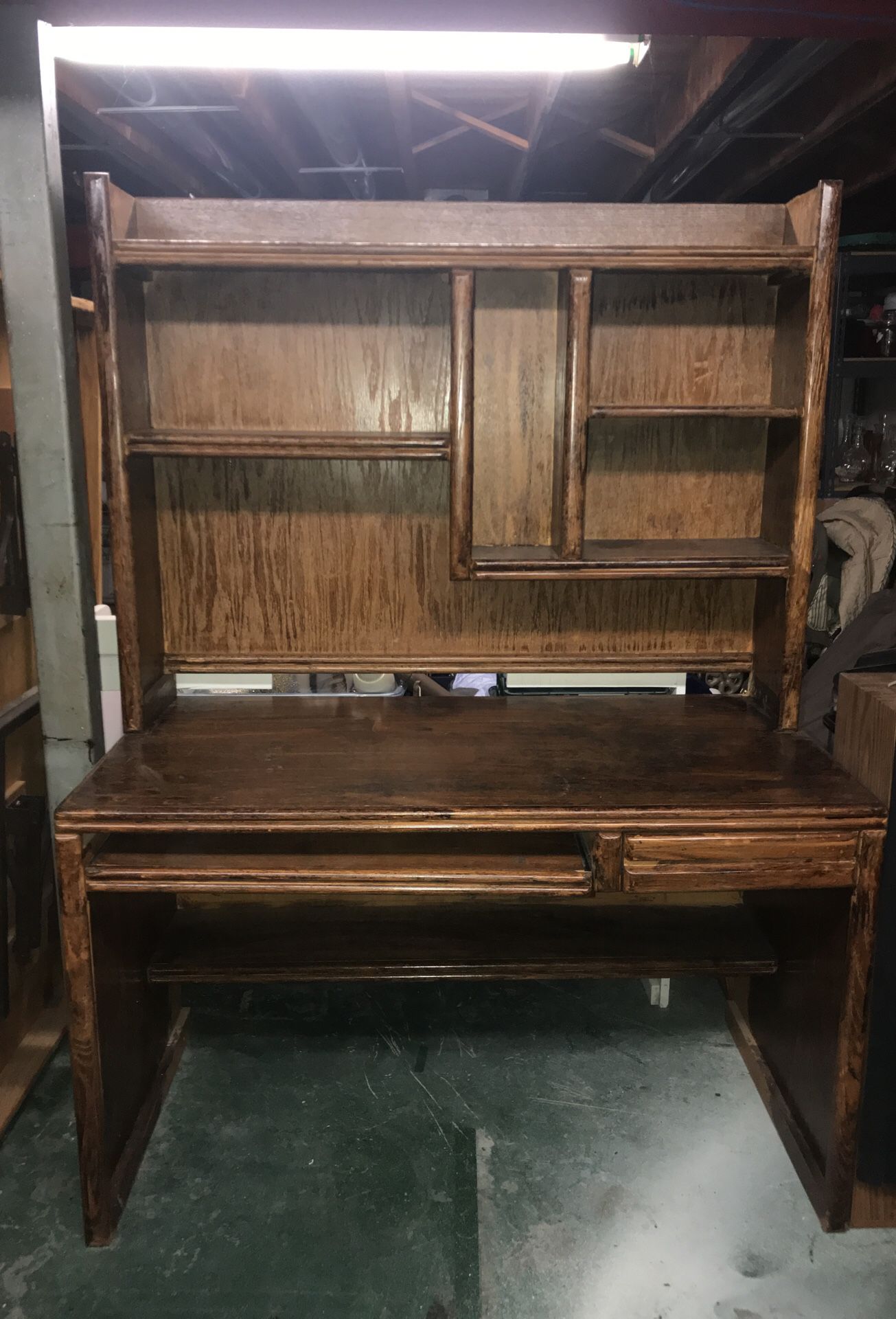 Solid oak desk with hutch