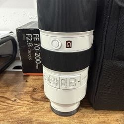 Sony FE 70-200MM f/2.8 GM OSS Lense 