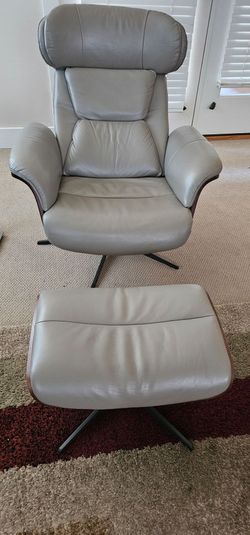 Dania modern reclining lounge chair with foot stool