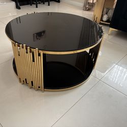 Coffee table, side table, and console table sold together. The lamp will be given for free.