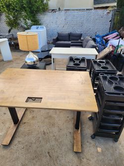 LOTS OF FURNITURE FOR SALE $5-$10 EACH!! IN VAN NUYS!! TODAY ONLY!!