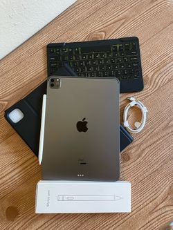 Apple iPad Pro 11 (2nd Generation/ Face ID) 128GB With  Keyboard &  Pencil