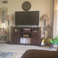 Tv Cabinet (55 Inch Tv)