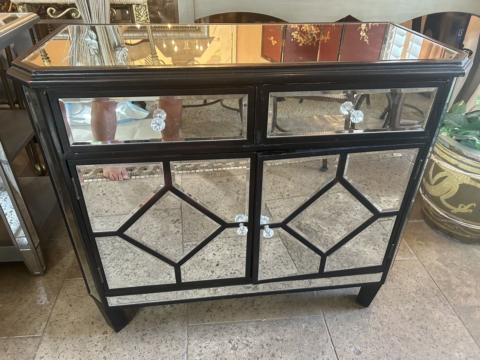 Beautiful Mirrored Buffet, Entry Table, Console