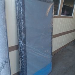 New  Twin  Sise  Box  Springs 