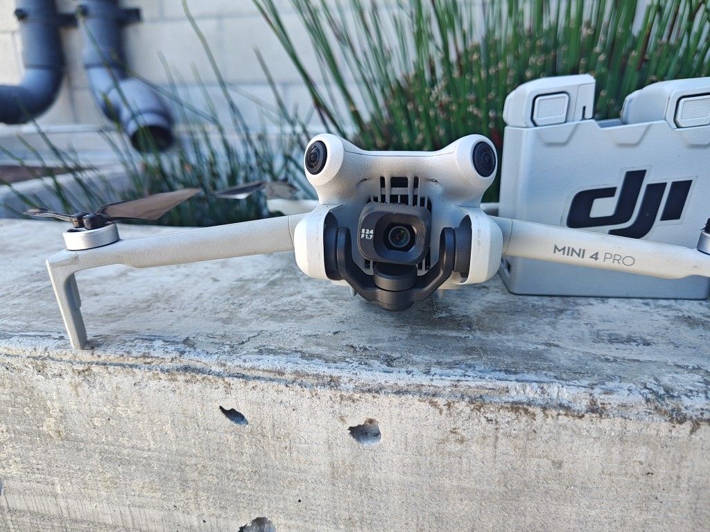 DJI MINI 4 PRO FLY MORE COMBO!