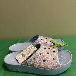 NEW CROCS BABY BLUE SANDALS SIZE-10 WOMENS 