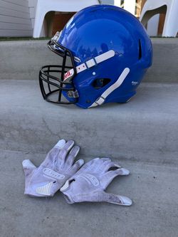 Riddell youth Football Helmet with Battle Gloves