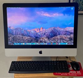 LOADED Apple iMac 21.5” QuadCore i5/8GB RAM/500GB +Adobe/Logic/FinalCutPro/Office/More!