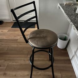 Swivel Bar stool