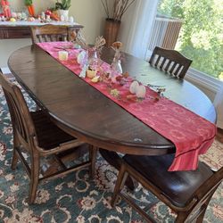 Oval Dining Table With 4 Matching Chairs