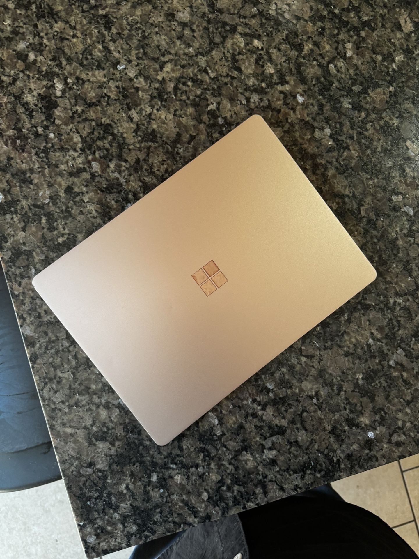 Microsoft Surface Laptop Go 2