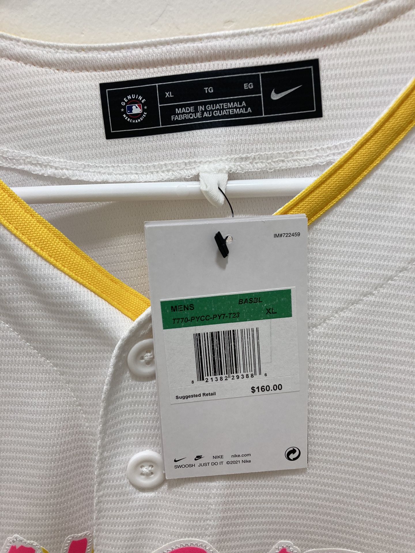 Fernando Tatis Jr. Signed White Jersey (1) (Beckett COA) – GSSM