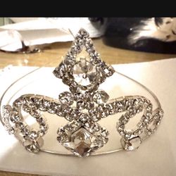 Hollywood Regency Sparkling Tiara Great For Prom Or Wedding