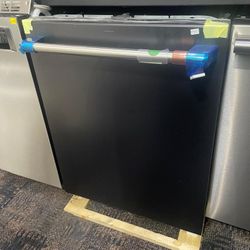 NEW GE Café Matte Black Smart Dishwasher 
