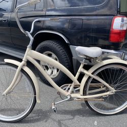 Hello Kitty Beach Cruiser