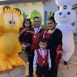 Vampire Family Halloween Costumes 