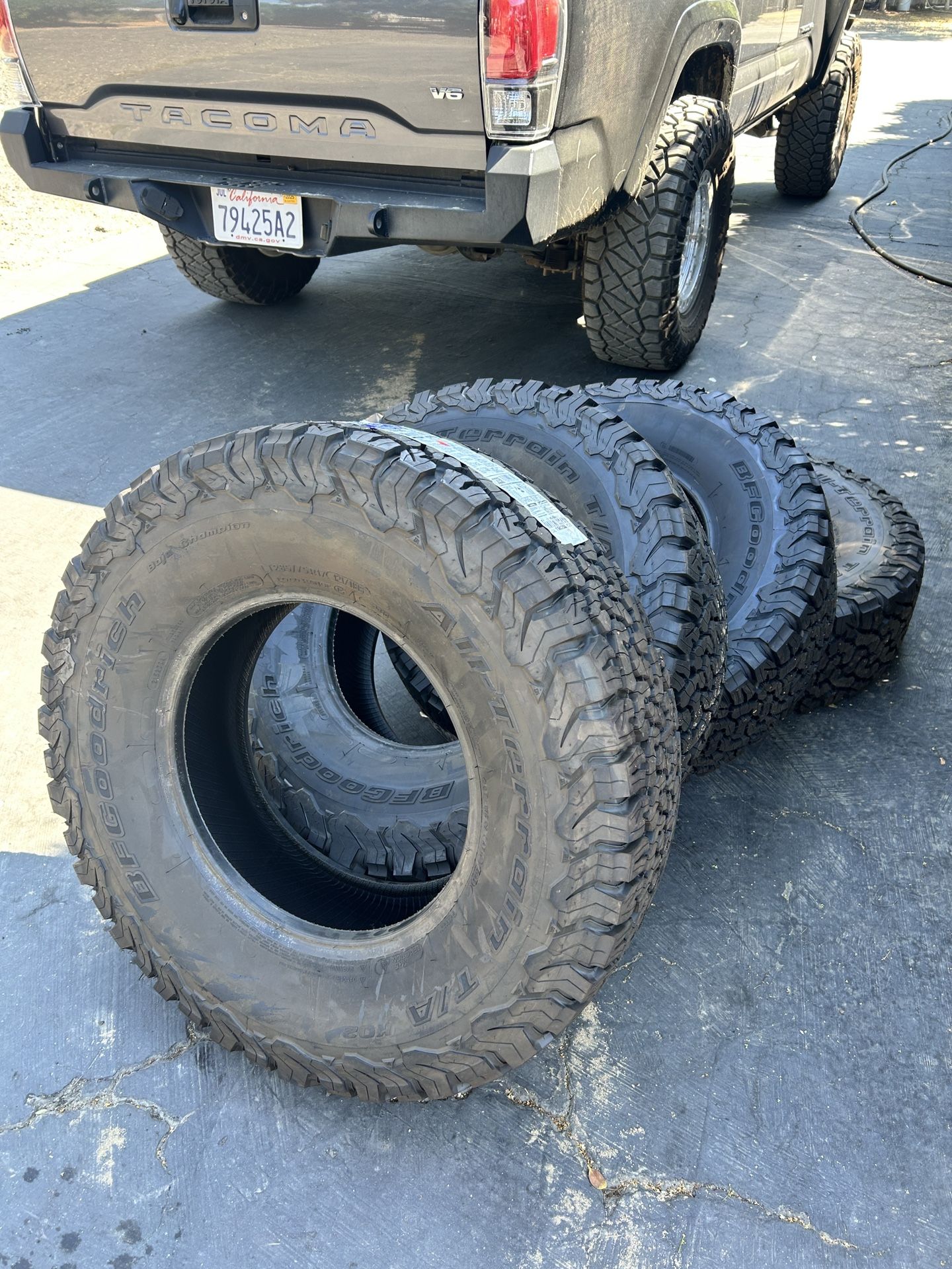 Brand New 285/75/R17 BFGOODRICH Ko2 All Terrain