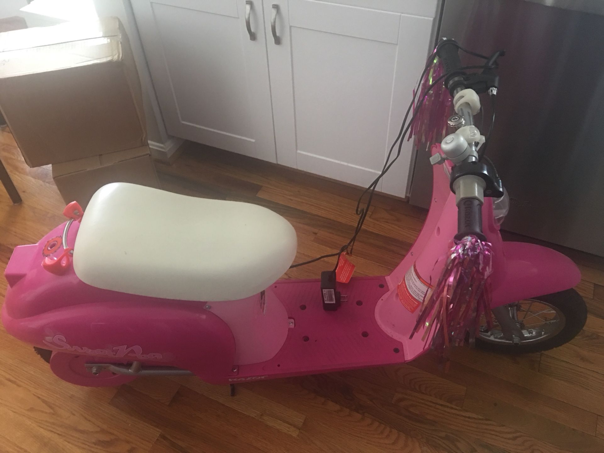 Razor Girl’s Vespa-style electric scooter