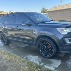 2017 Ford Explorer