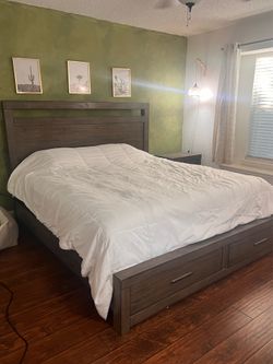 King size bed