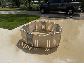 Baby Playpen Play Yard with Bear Design
