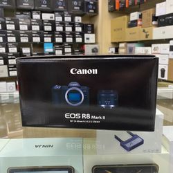 Canon R8 Mk II W/ 24-50 Kit Lens