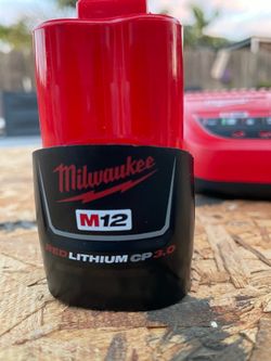 Milwaukee new M12 3ah battery and charger