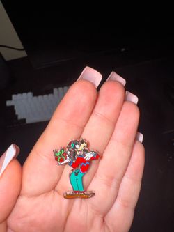 Goofy Chaser Pin
