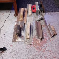 9pcs Concrete Tools In Good Condition all For Only 40$