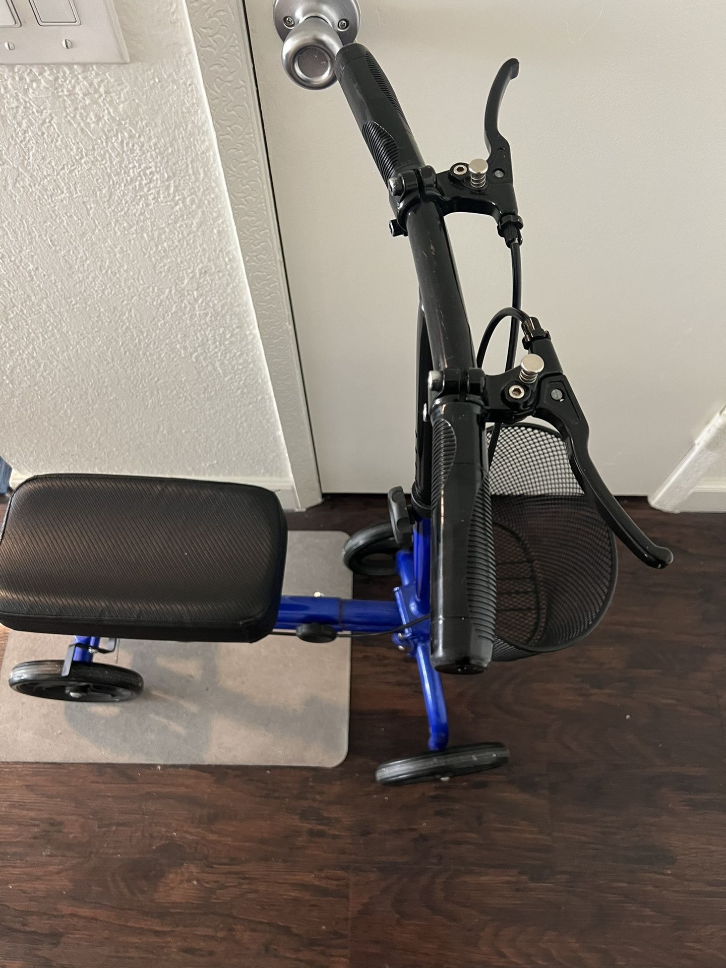 Knee Scooter