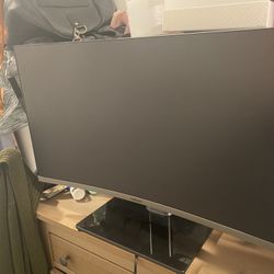 2 Samsung 27 Inch Curved Monitors