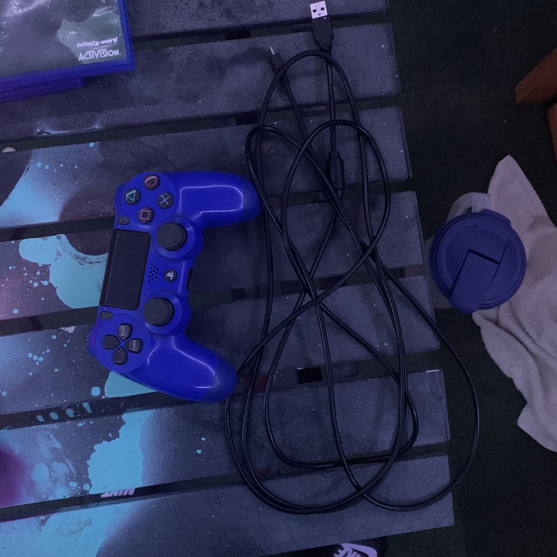 Cable And Ps4 Controller 