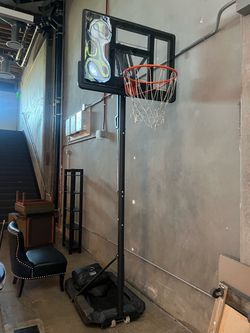 Basketball hoop
