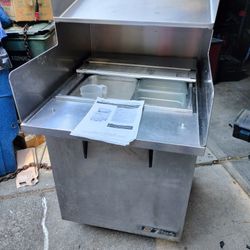True. 27" Sandwich/Salad Prep Table      Price Reduced. 100$. New Price 699$.