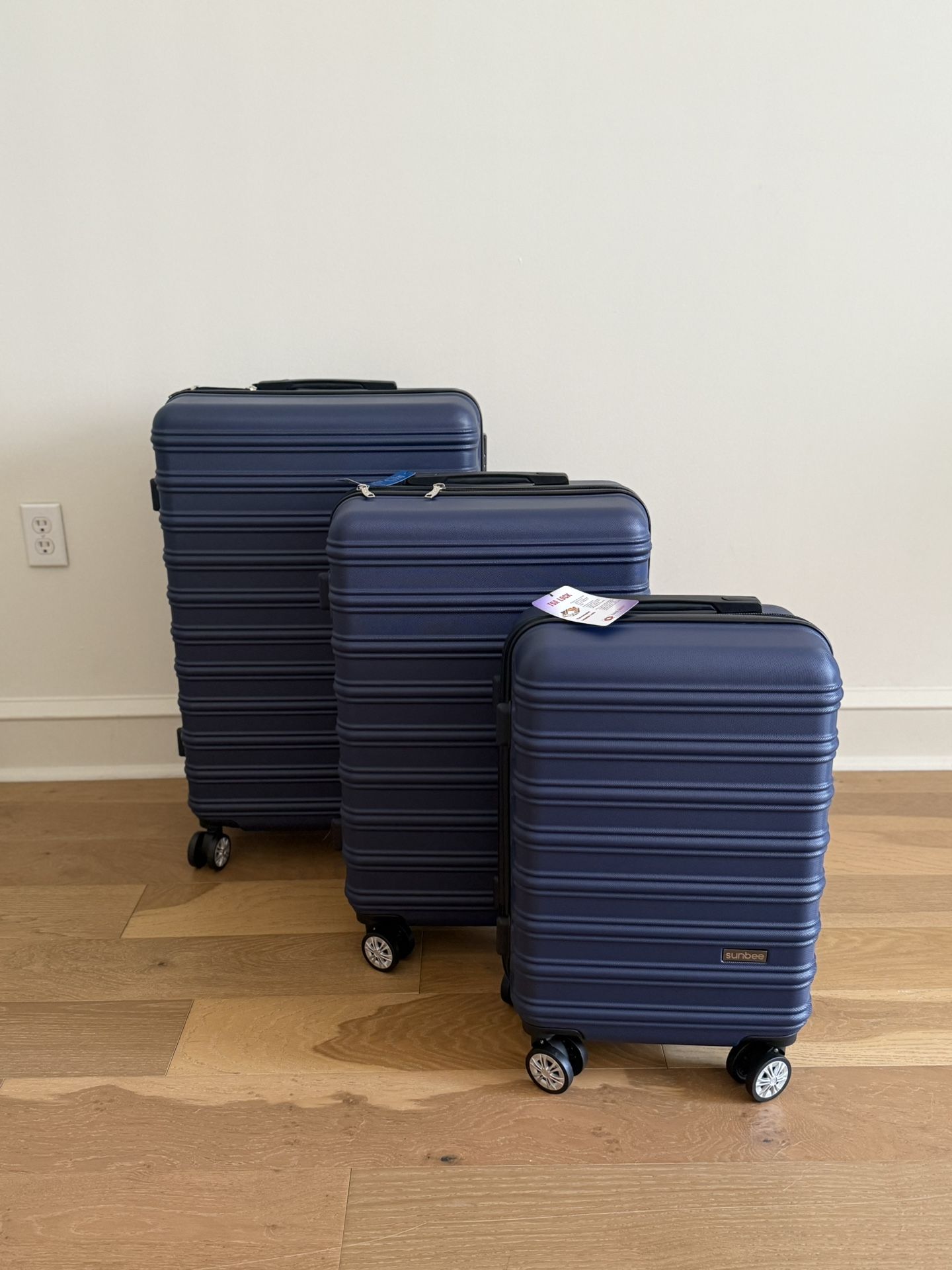 3 PCS Luggage Set Sturdy Spinner Whells TSA Lock Size 20” 24” 28” For Student Family Travel Navy Blue