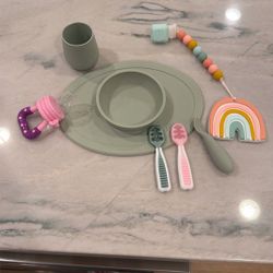 EZ PZ Sage Green Baby Feeding Set With Cups, Spoons 