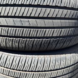 (2) 235/55R19 PAIR OF SEMI NEW TIRES DUNLOP 80% LIFE !!