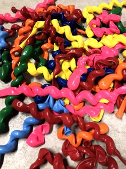 100 pcs 48 inch Long Assorted Color spiral latex balloon