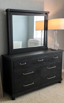 Jaxon Dresser & Mirror