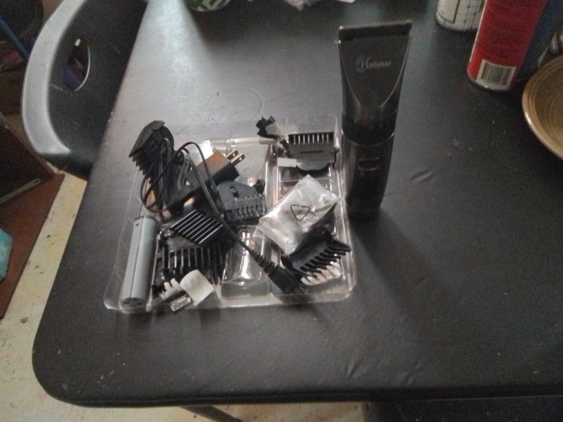 Hatteker Rechargeable Adjustable Professional Hair Clipper System