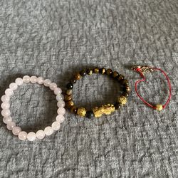 Bracelets 