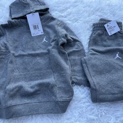 New Kids Gray Jordan Hoodie and Jogger Set Size 3T
